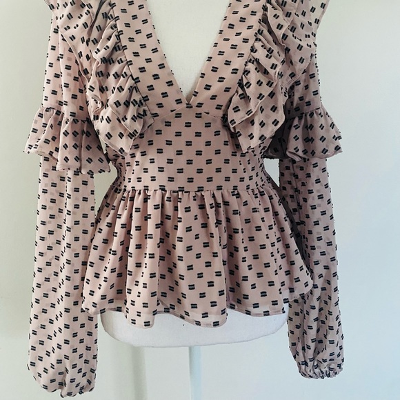 Women’s blouse - Picture 2 of 3